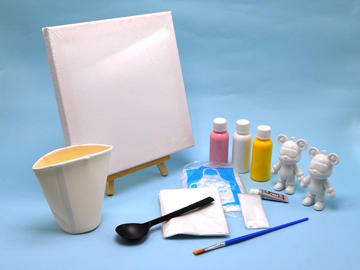Plastic Bear W/Canvas 20*20cm And Chevalet + Painting Accessories