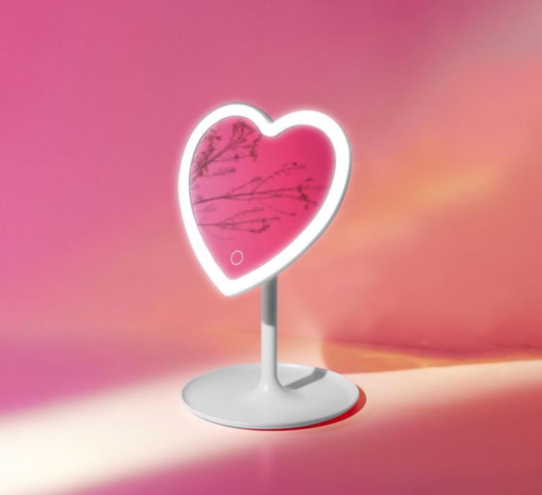 5055944707732 32.jpg